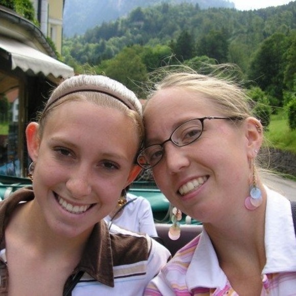 Meet your Posher, Melissa - Picture 1 of 1